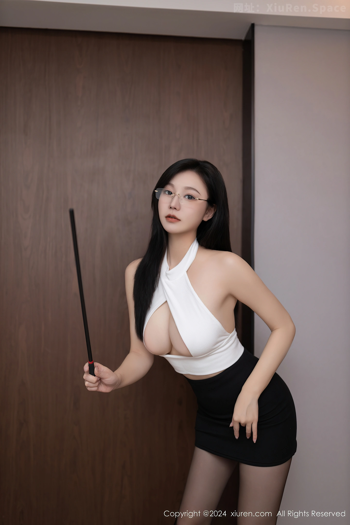 图片[5]-[XiuRen秀人网]VOL.8362 模特安然anran白色紧身开胸上衣配开档黑丝秀柔美身段诱惑写真79P-秀人网官方网站